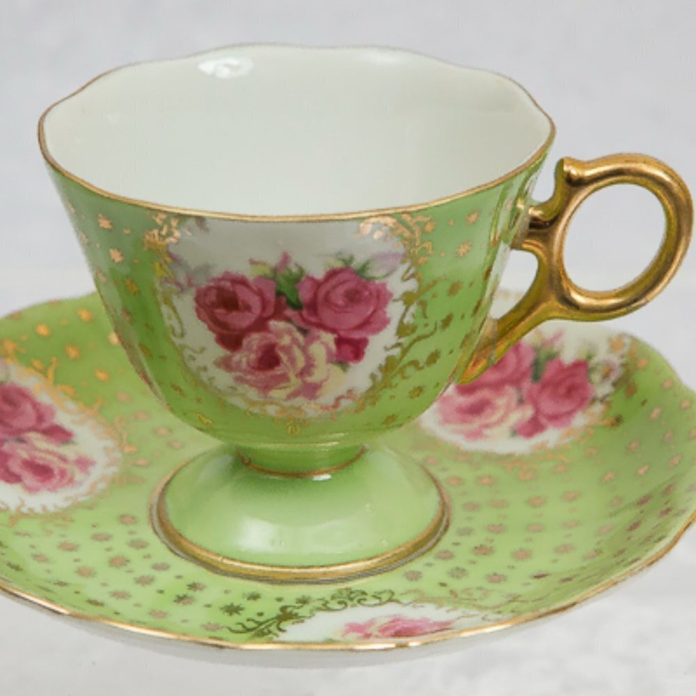 STUNNING Vintage Teacup and Saucer Made in Japan w/gold starbursts repea…